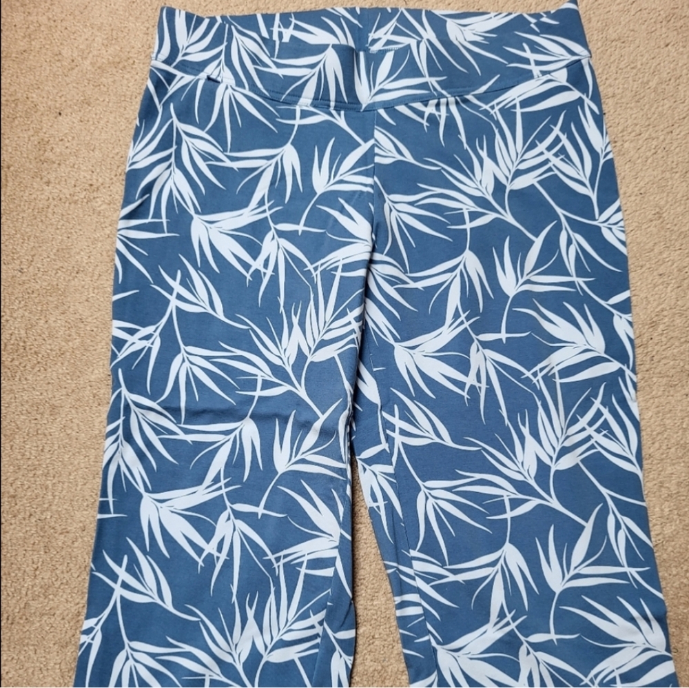 NWOT Lands End Size Large Petite Starfish Crop Pants In Blue Leaf Pattern
